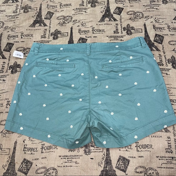 Old Navy NWT! Everyday Short Green Daisy  Embroidery Short Size 14 - Picture 7 of 11